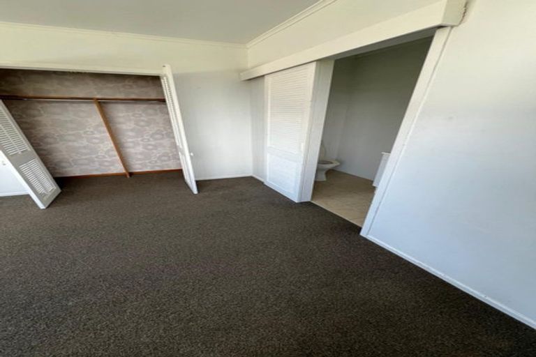 Photo of property in 8 Wylie Avenue, Sunnynook, Auckland, 0620