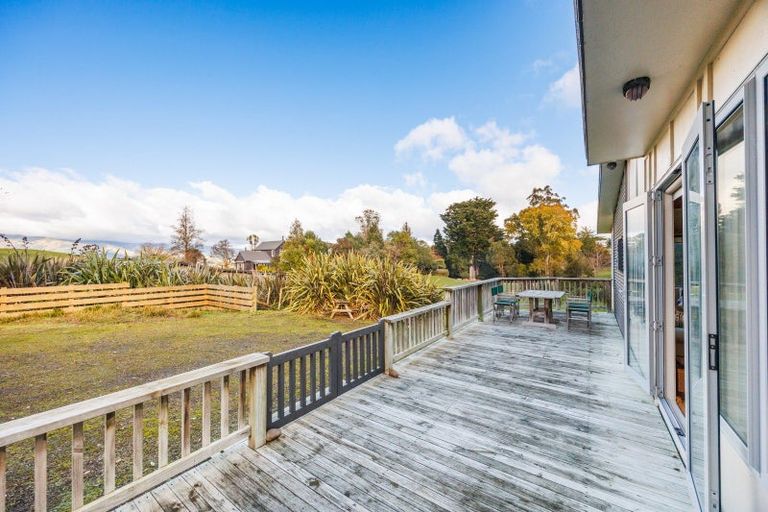 Photo of property in 442 Zigzag Road, Pohangina, Feilding, 4775