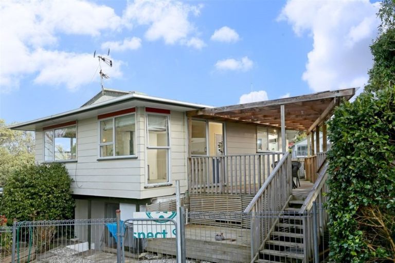 Photo of property in 20 Fitzwater Place, Henderson, Auckland, 0612