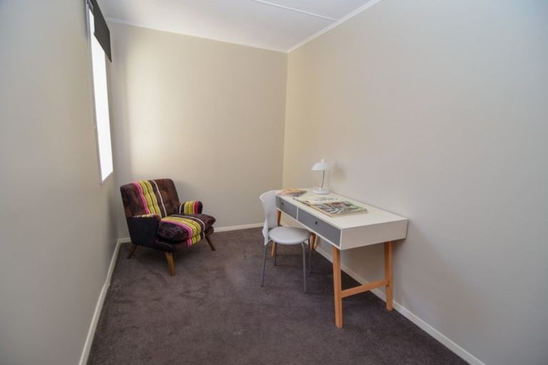 Photo of property in 27 Diamond Street, Carterton, 5713