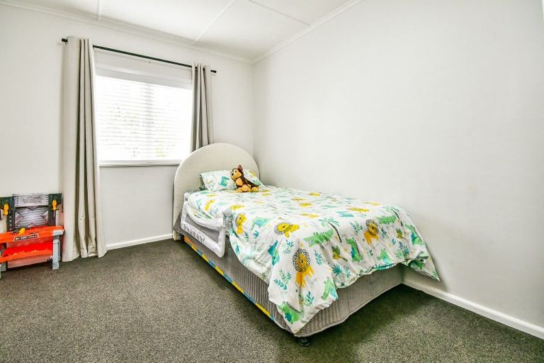 Photo of property in 6 Church Street, Tuakau, 2121