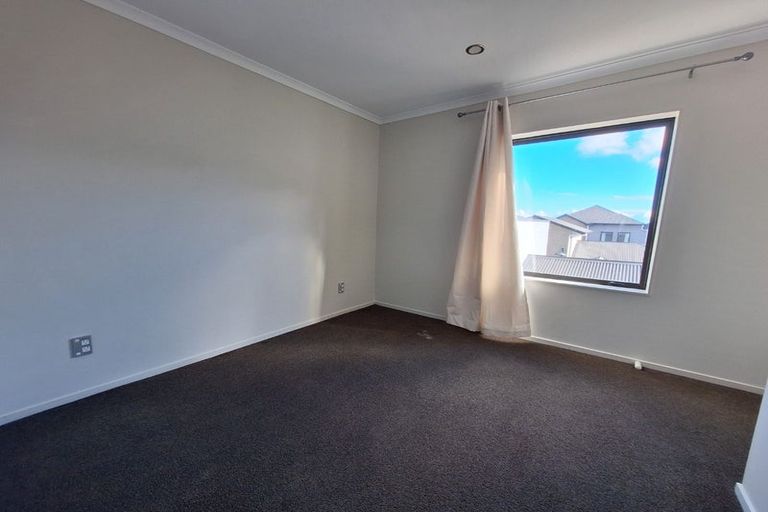 Photo of property in 2/3 Wallson Crescent, Wiri, Auckland, 2104