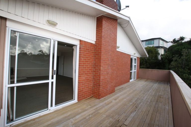 Photo of property in 1/48 Hogans Road, Glenfield, Auckland, 0629