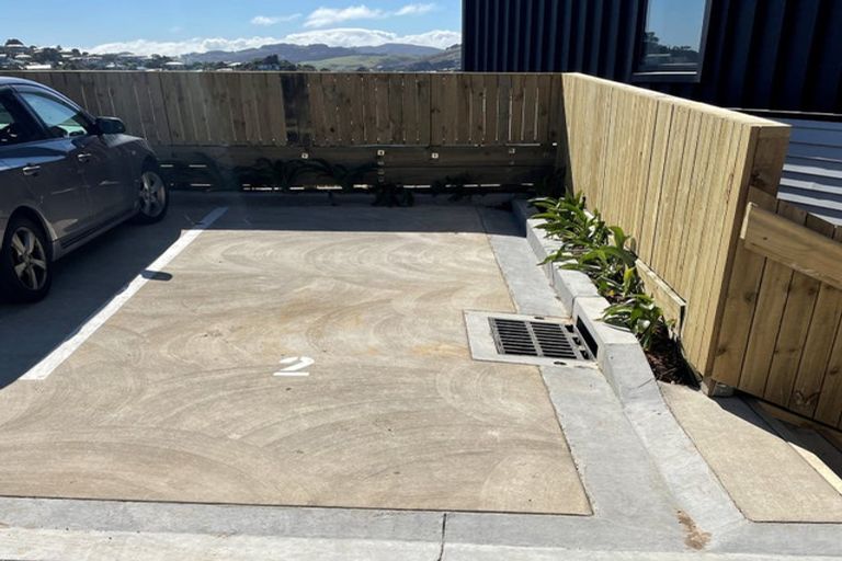 Photo of property in 62u2 Spenmoor Street, Newlands, Wellington, 6037