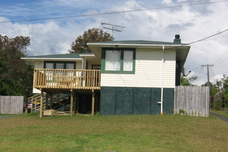 Photo of property in 50 Beaubank Road, Kelston, Auckland, 0602