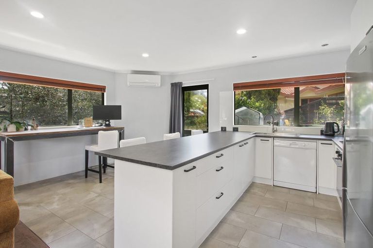 Photo of property in 33a Makora Road, Massey, Auckland, 0614