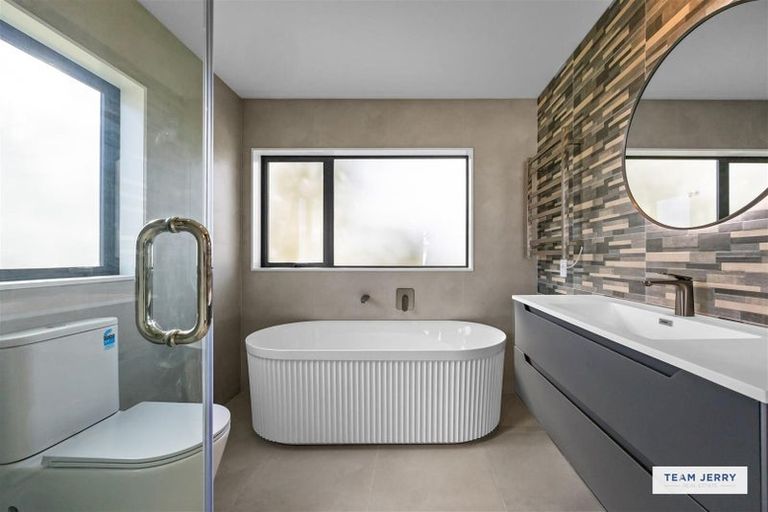 Photo of property in 339b Bucklands Beach Road, Bucklands Beach, Auckland, 2012