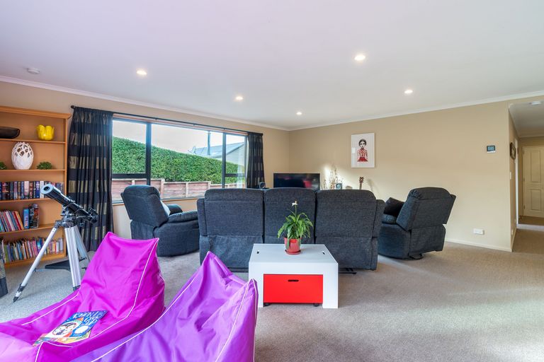 Photo of property in 5 Monowai Road, Ravensbourne, Dunedin, 9022