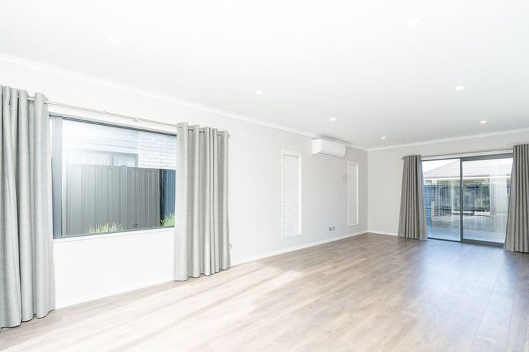 Photo of property in 10/15u Onukutara Place, Huntington, Hamilton, 3281