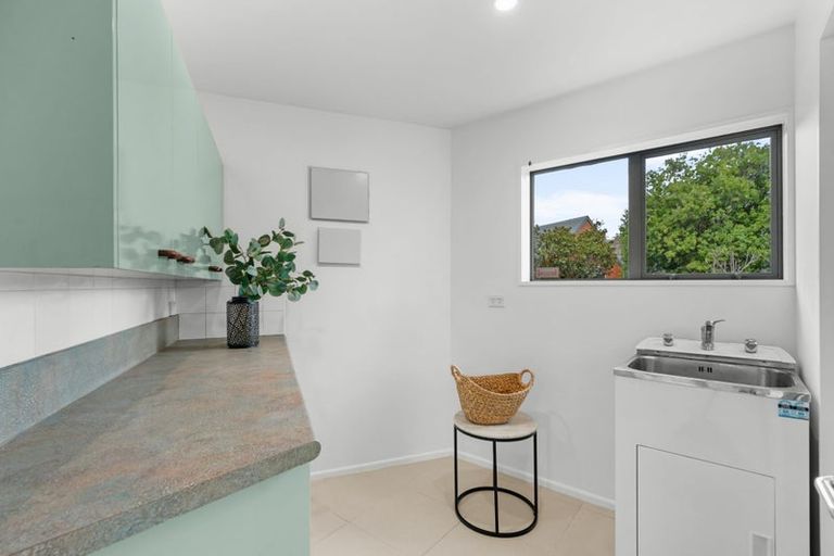 Photo of property in 15 Parkham Drive, Burnside, Christchurch, 8053