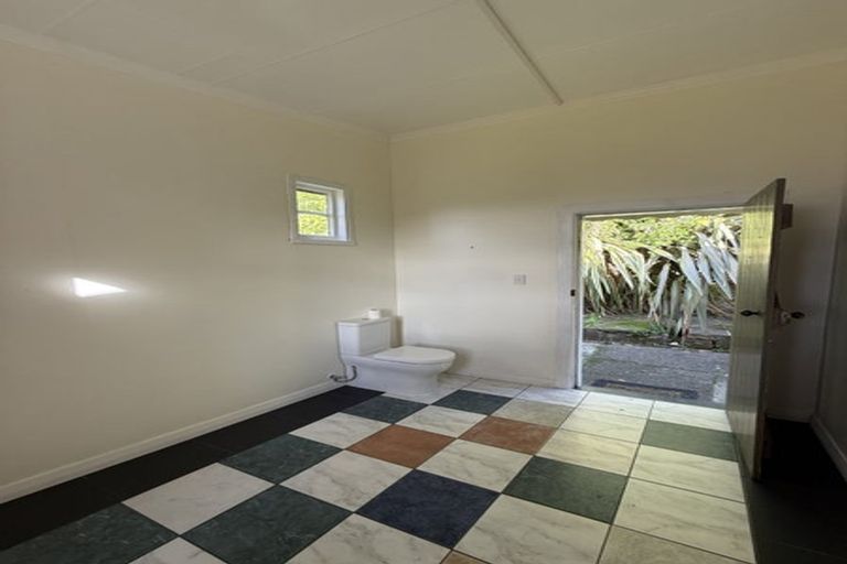 Photo of property in 53 Hornsey Road, Melrose, Wellington, 6023