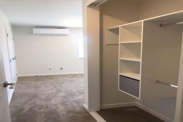 Photo of property in 16 Meritage Lane, Te Atatu South, Auckland, 0610