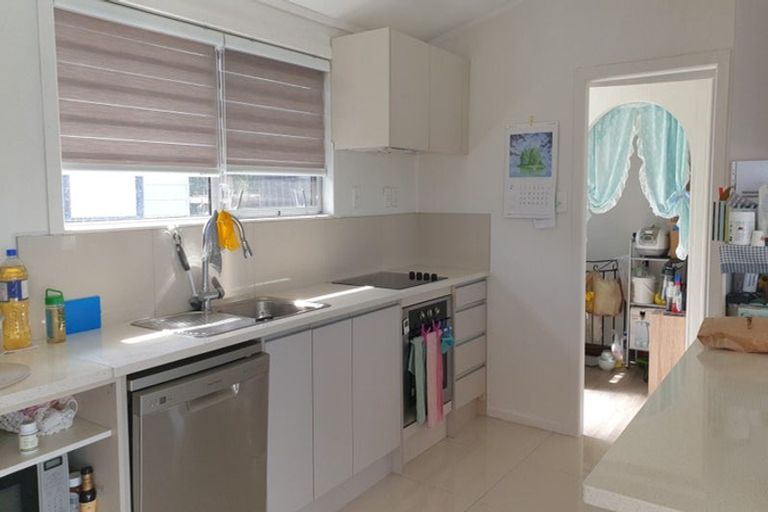 Photo of property in 1/104 Bond Crescent, Forrest Hill, Auckland, 0620