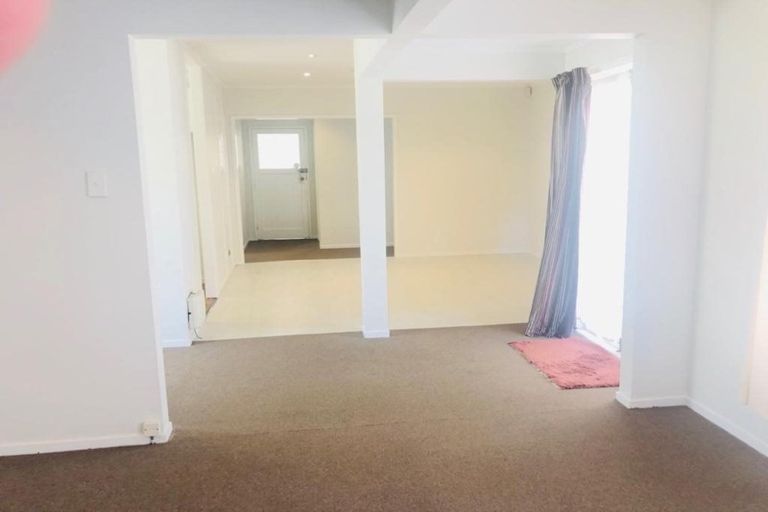 Photo of property in 62 Calthorp Close, Favona, Auckland, 2024