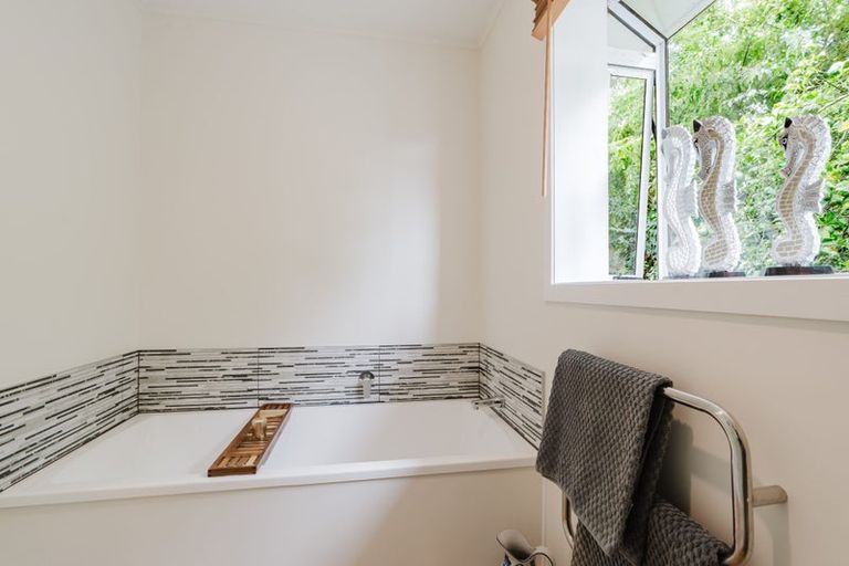 Photo of property in 22 Joanna Place, Deanwell, Hamilton, 3206
