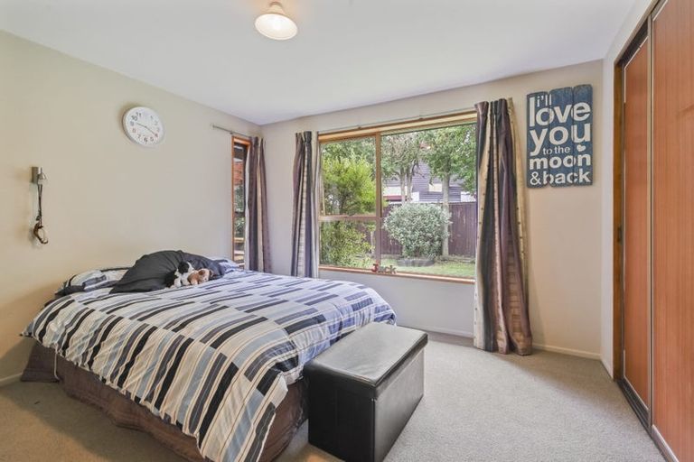 Photo of property in 6 Foster Place, Rangiora, 7400