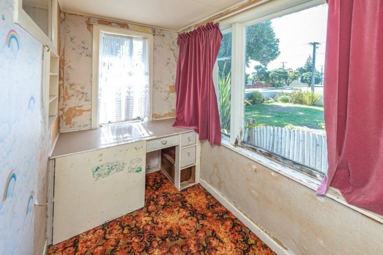 Photo of property in 70 Manuka Street, Castlecliff, Whanganui, 4501