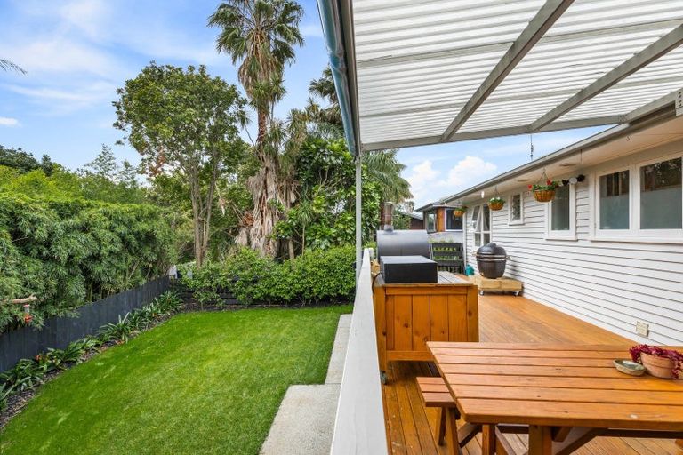 Photo of property in 2/71 Saddleback Rise, Murrays Bay, Auckland, 0630