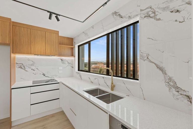 Photo of property in 20a Makomako Drive, Orewa, 0931