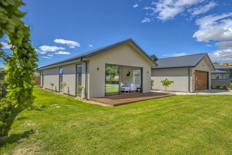 Photo of property in 61 Kelliher Drive, Wanaka, 9305