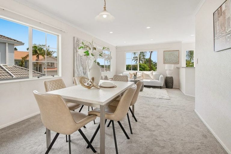 Photo of property in 28 Tyburn Lane, Unsworth Heights, Auckland, 0632