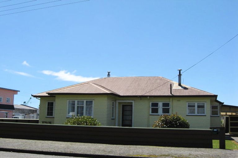 Photo of property in 17 Cobden Street, Westport, 7825