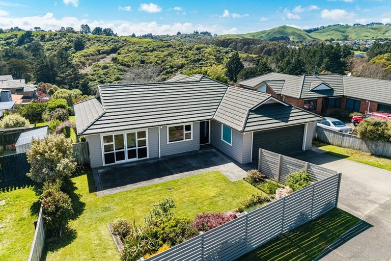 Photo of property in 3 Catlins Glen, Aotea, Porirua, 5024