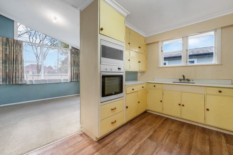 Photo of property in 26 Park Road, West End, Palmerston North, 4412
