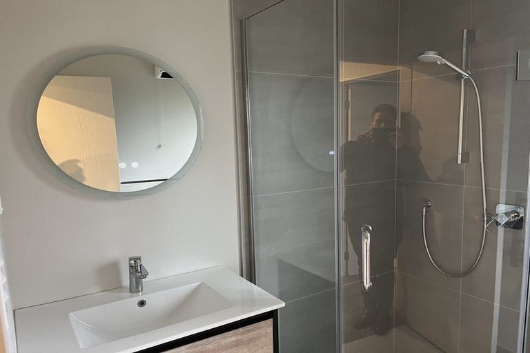 Photo of property in 3/11 Karamu Street, Te Atatu Peninsula, Auckland, 0610