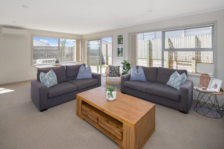 Photo of property in 19a Comber Place, Johnsonville, Wellington, 6037