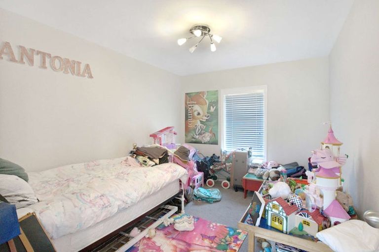 Photo of property in 17 Cameron Crescent, Rolleston, 7614