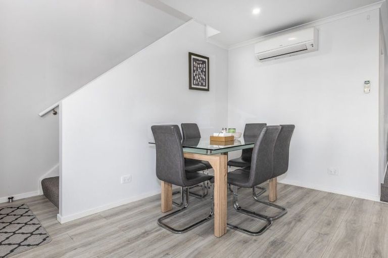 Photo of property in 34 Bluff Road, Kenepuru, Porirua, 5022