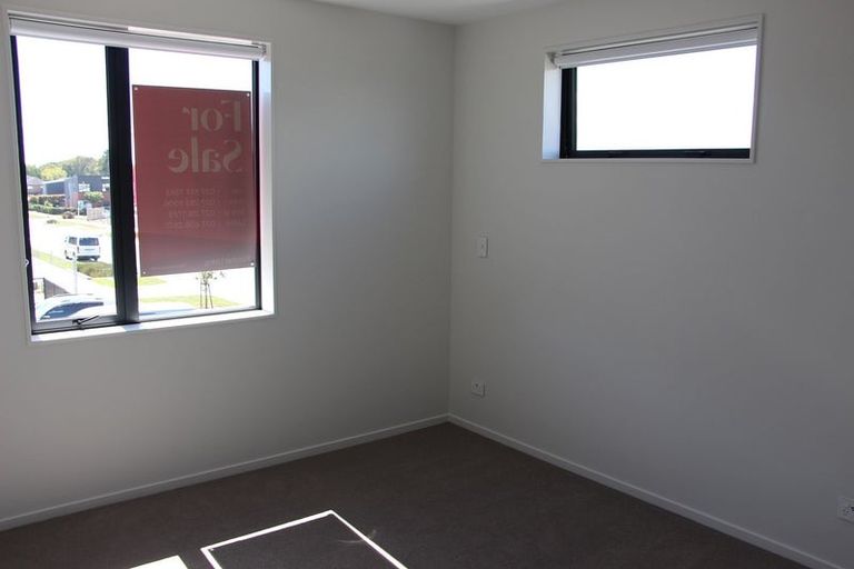 Photo of property in 11 Ngakoro Road, Karaka, Papakura, 2113