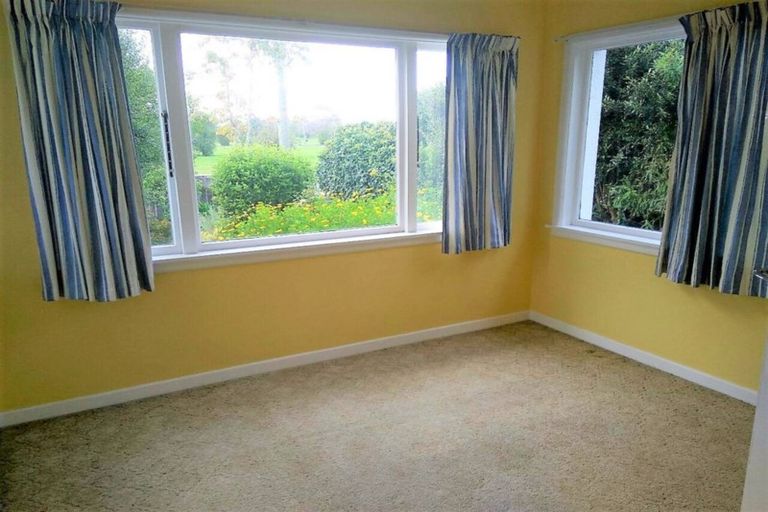 Photo of property in 26 Mundys Road, Dallington, Christchurch, 8061