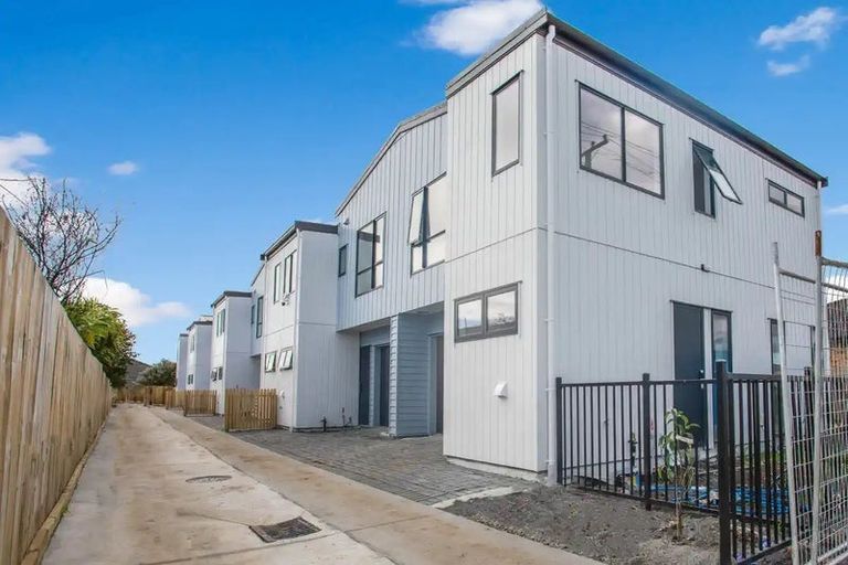Photo of property in 3/32 Airfield Road, Takanini, 2112