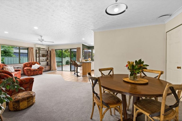 Photo of property in 17a Dinton Street, Russley, Christchurch, 8042