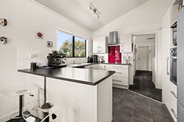 Photo of property in 8 Devon Street, Taradale, Napier, 4112