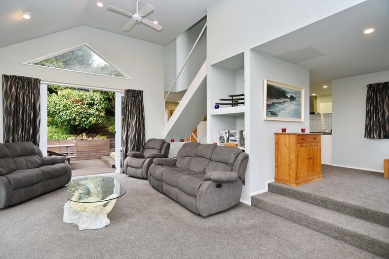 Photo of property in 102 Cannon Hill Crescent, Mount Pleasant, Christchurch, 8081