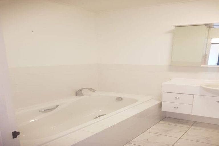 Photo of property in 9u2 Wilkinson Street, Oriental Bay, Wellington, 6011