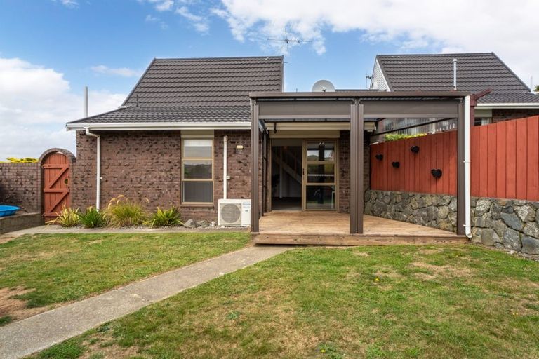 Photo of property in 1/24 Cambrian Street, Churton Park, Wellington, 6037