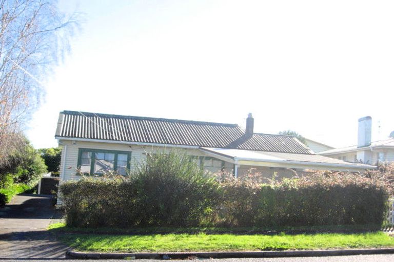 Photo of property in 3/5 Halsey Road, Manurewa, Auckland, 2102