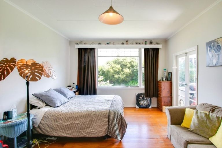 Photo of property in 63 Avondale Road, Taradale, Napier, 4112