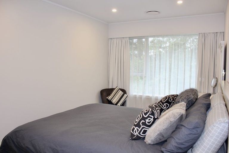 Photo of property in 70 Kaurilands Road, Titirangi, Auckland, 0604