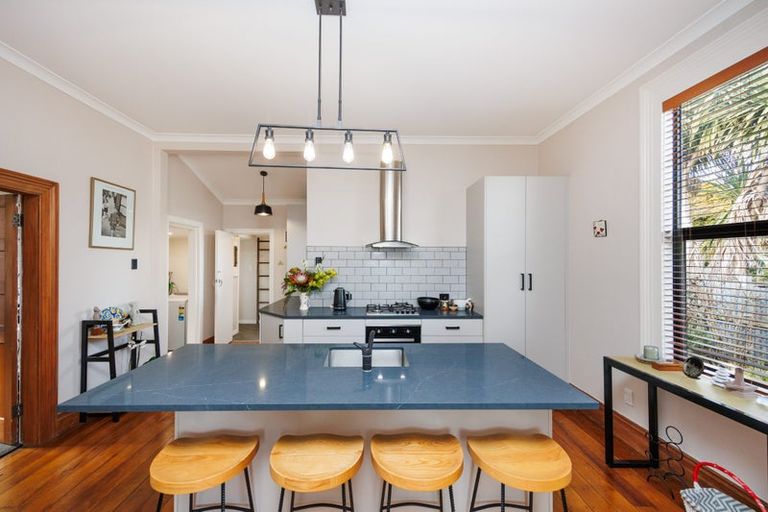 Photo of property in 9 Kingswood Street, Takaro, Palmerston North, 4412