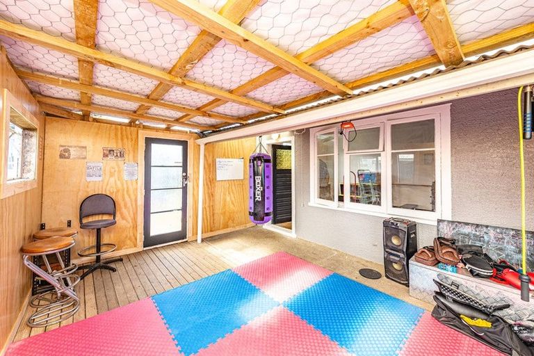 Photo of property in 53 Thatcher Street, Castlecliff, Whanganui, 4501