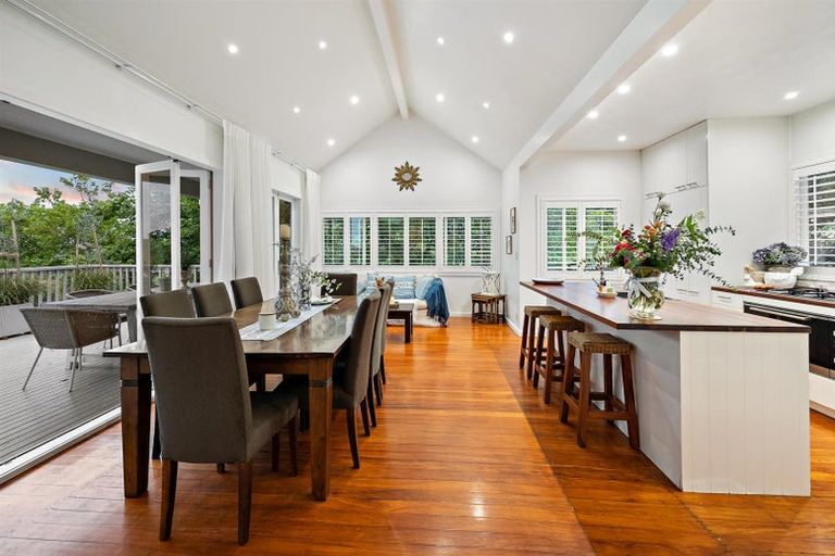 Photo of property in 298 Rimmer Road, Helensville, 0875