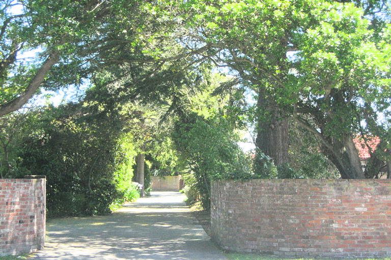 Photo of property in 40 Steadman Road, Broomfield, Christchurch, 8042