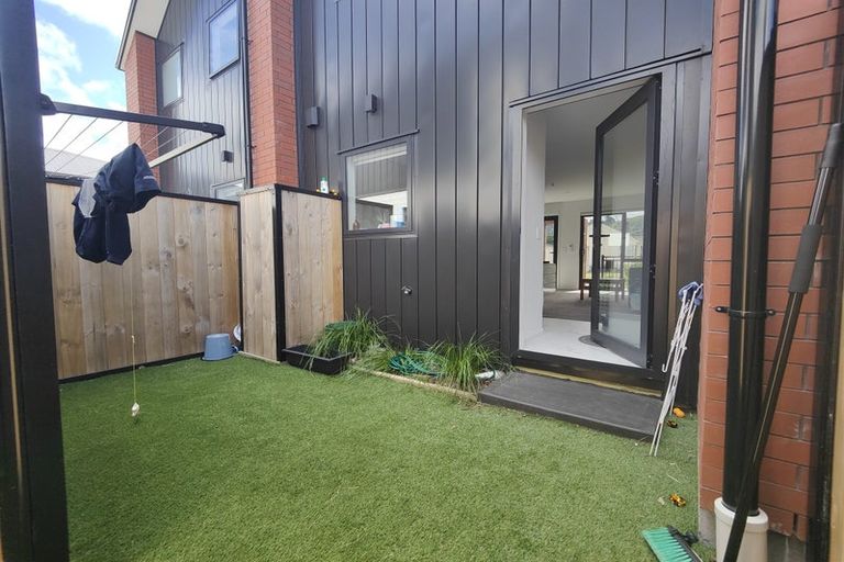 Photo of property in 2/14 Biddle Crescent, Taita, Lower Hutt, 5011