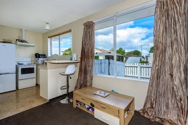 Photo of property in 1/45 Shannon Place, Belfast, Christchurch, 8051