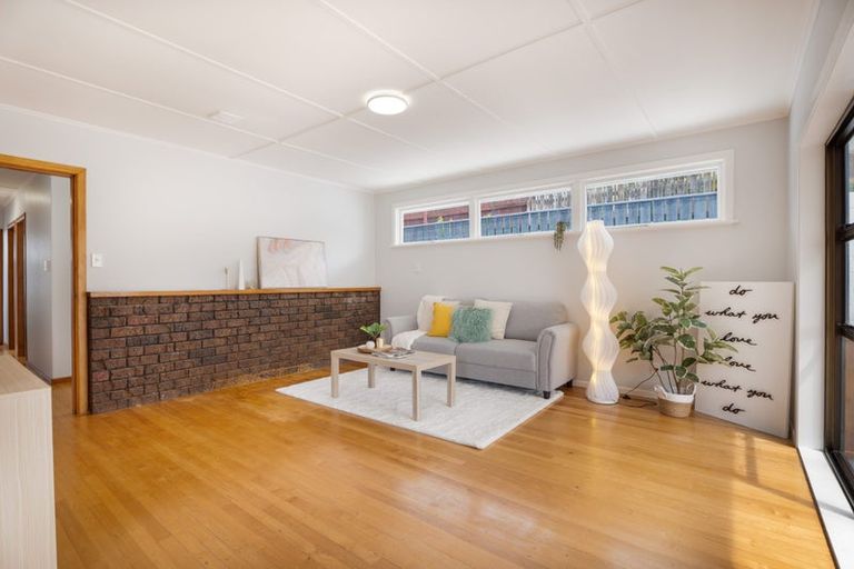 Photo of property in 31 Beazley Avenue, Paparangi, Wellington, 6037